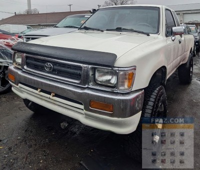 Toyota_22R93_P6052349 